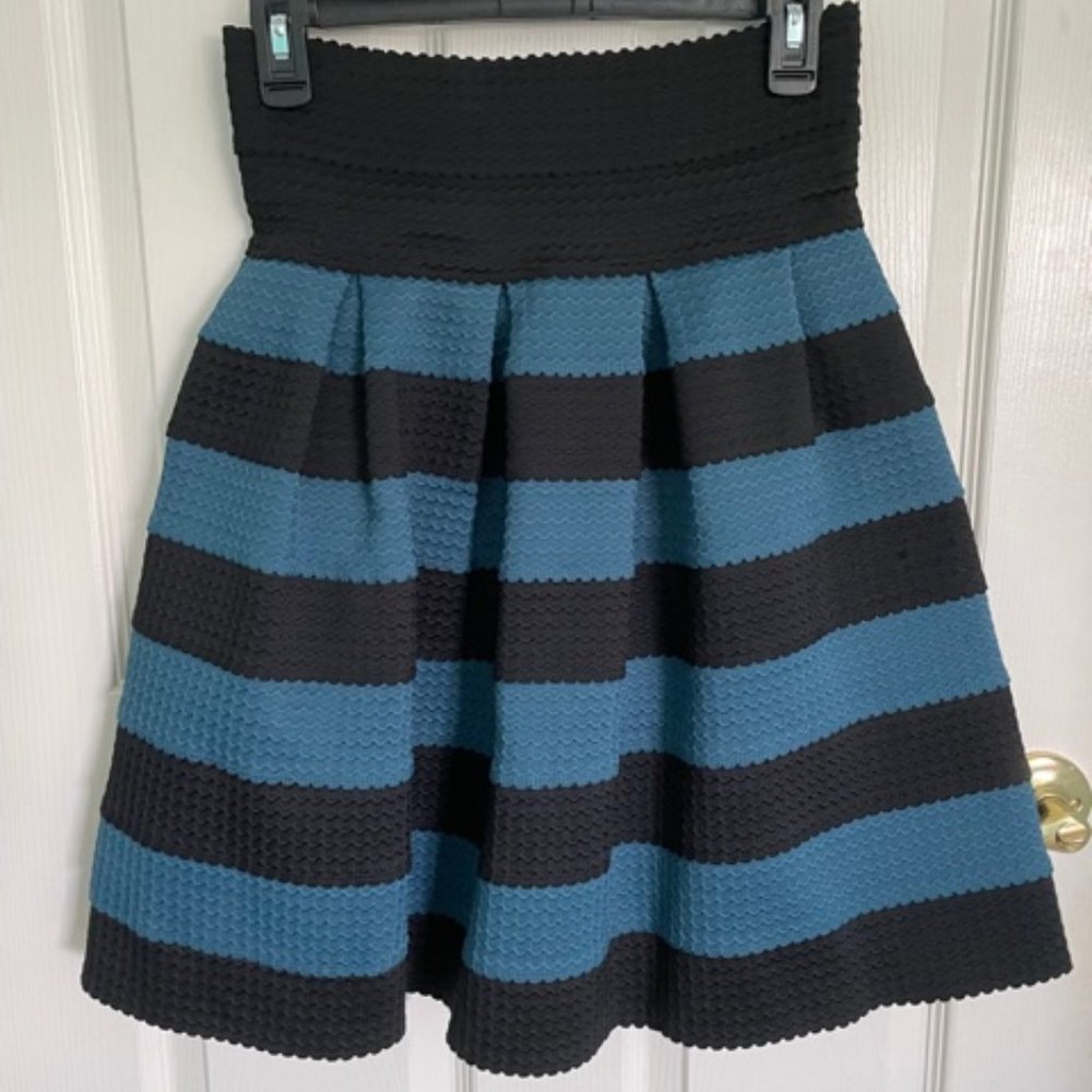 Anthropologie Girls from Savoy Structured Pleated Mini Skirt M/L